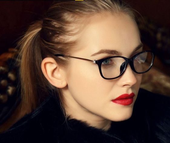 14 562x474 - ساخت متفاوت ترین عینک بلوکنترل دخترانه مارک