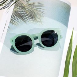 204 251x250 - خرید عمده انواع ارزان عینک آفتابی بچگانه جدید