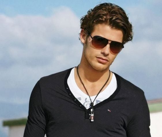 79 562x474 - فروش آنلاین جدیدترین عینک آفتابی اصل مردانه